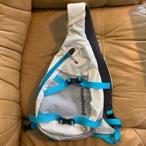Patagonia Atom Sling Bag - Grey/White/Blue